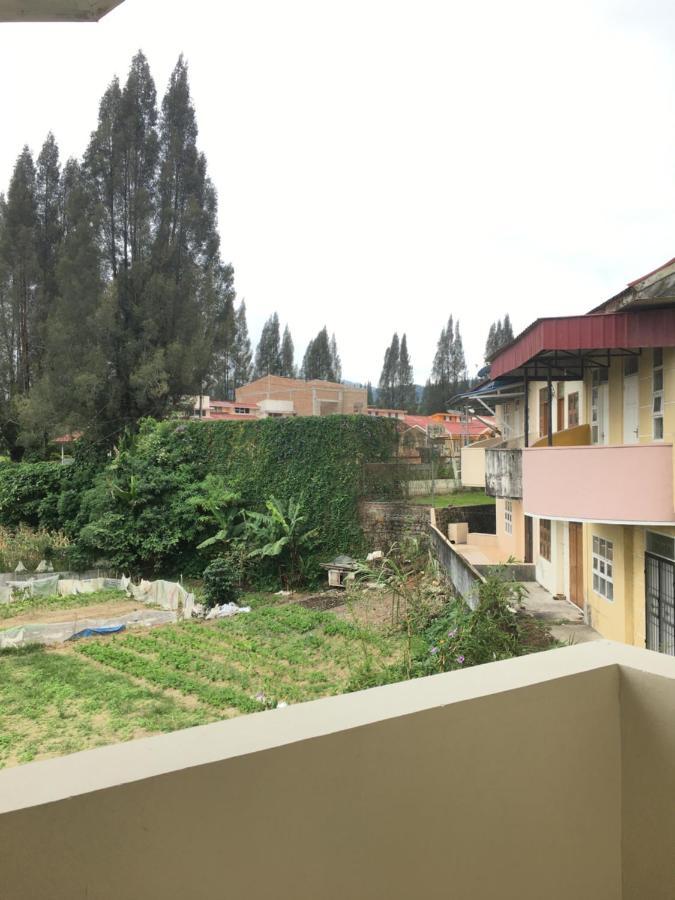 Villa Bukit Indah Berastagi Exterior photo